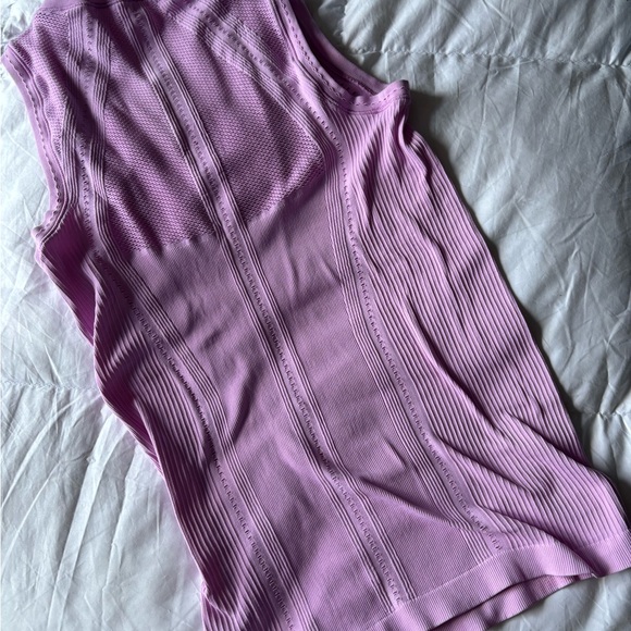 Athleta fitted active tank - Picture 2 of 8